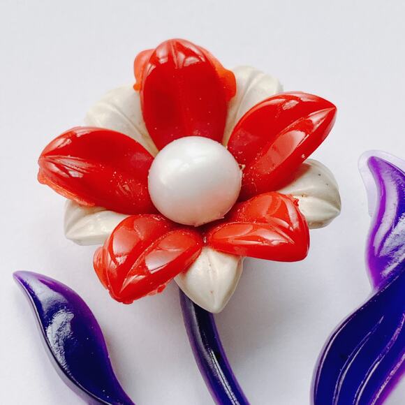 VTG Mid Century Red White Blue Lucite Thermoset Flower Brooch 40s 50s Patriotic - Picture 3 of 9